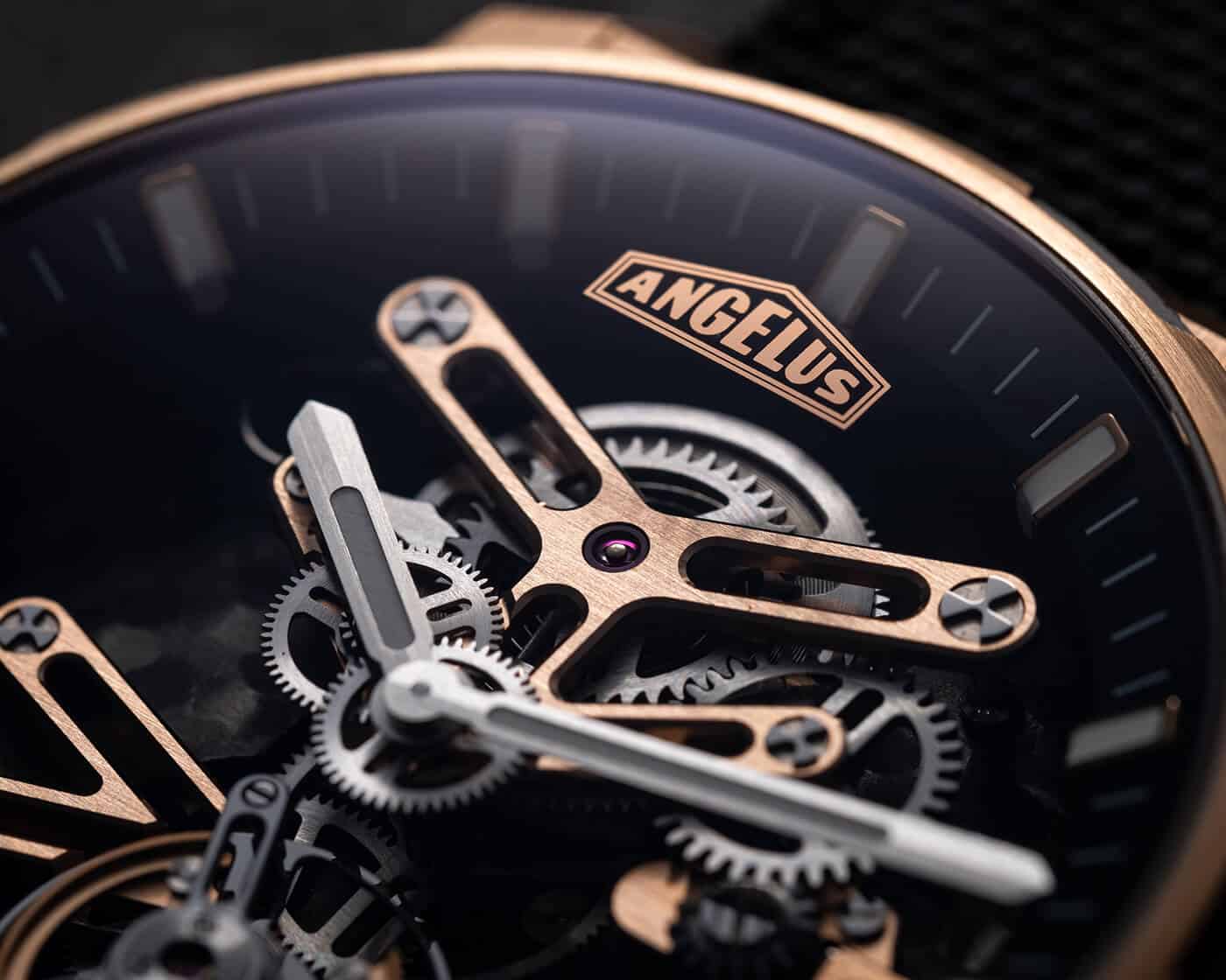 Tourbillon-volante-de-oro-y-carbono-Angelus.jpg