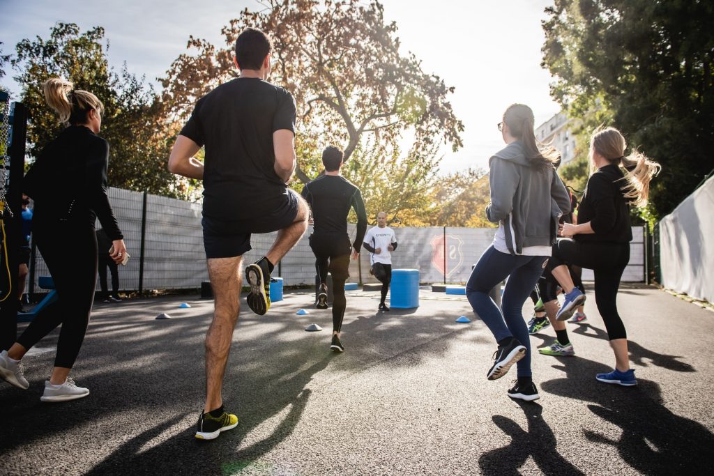 campo de entrenamiento de fitness al aire libre