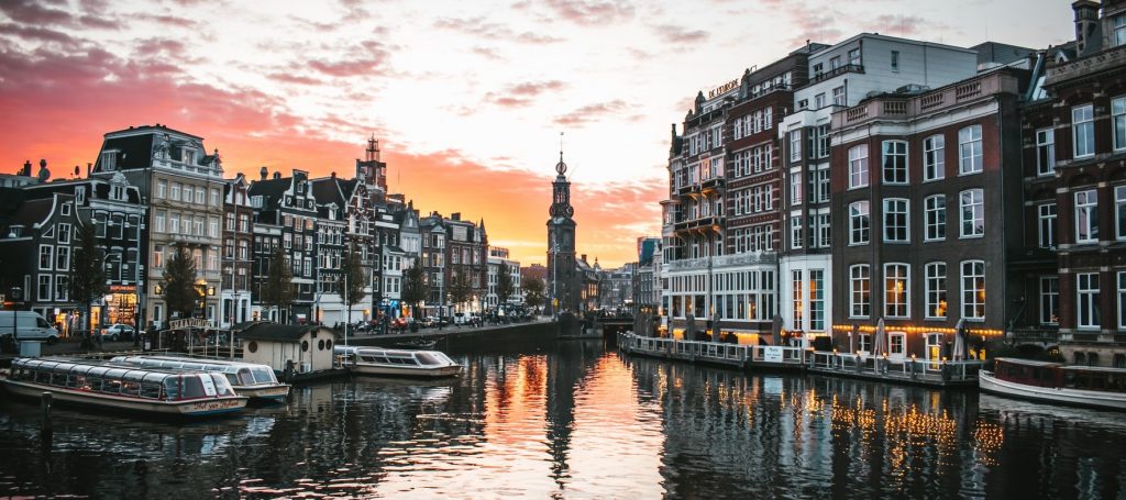 barcos del canal de amsterdam