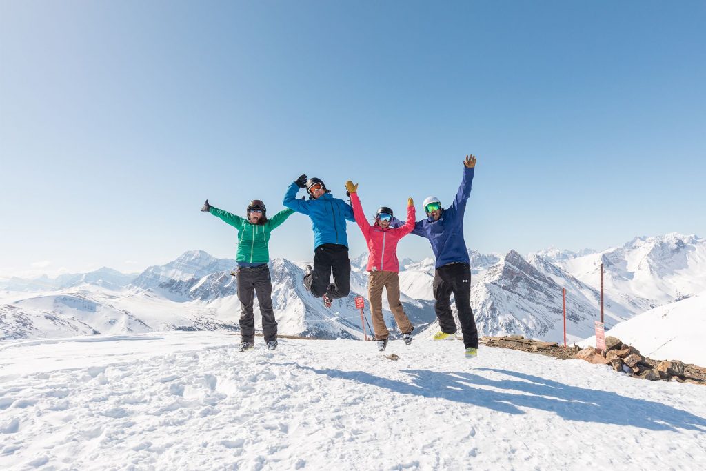 deportes de invierno en grupo