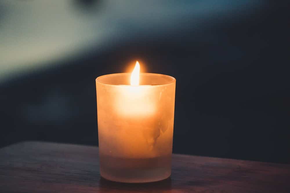 vela encendida
