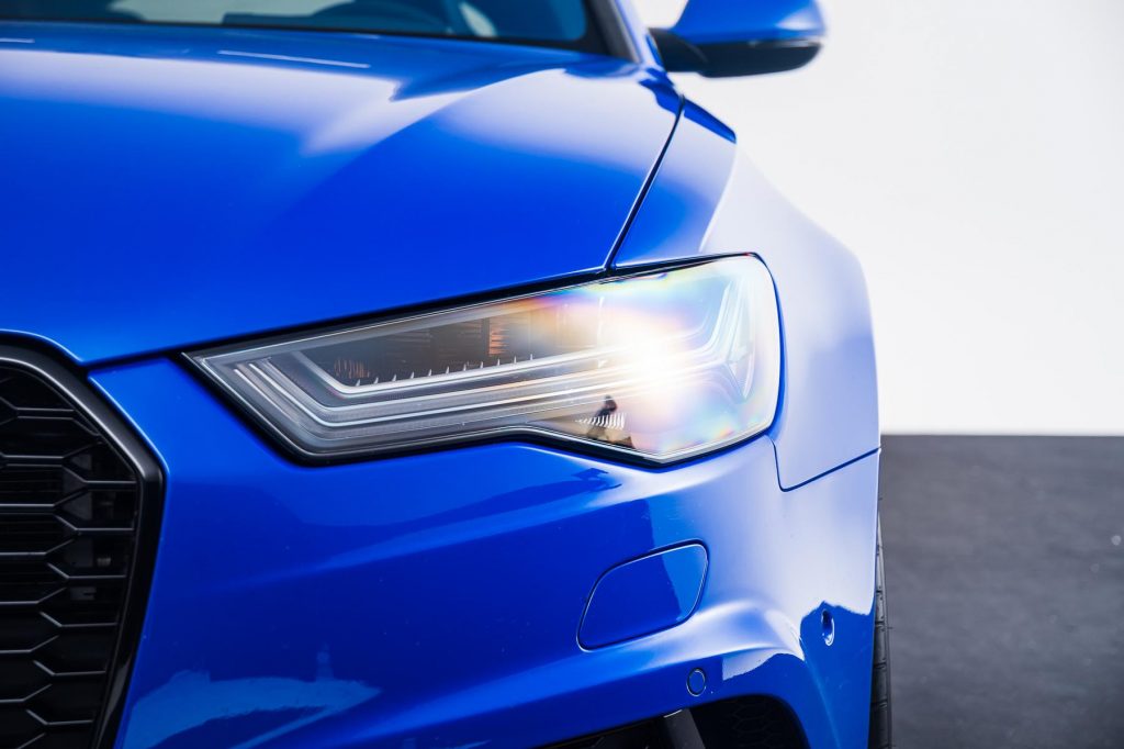 faro audi rs6 quattro