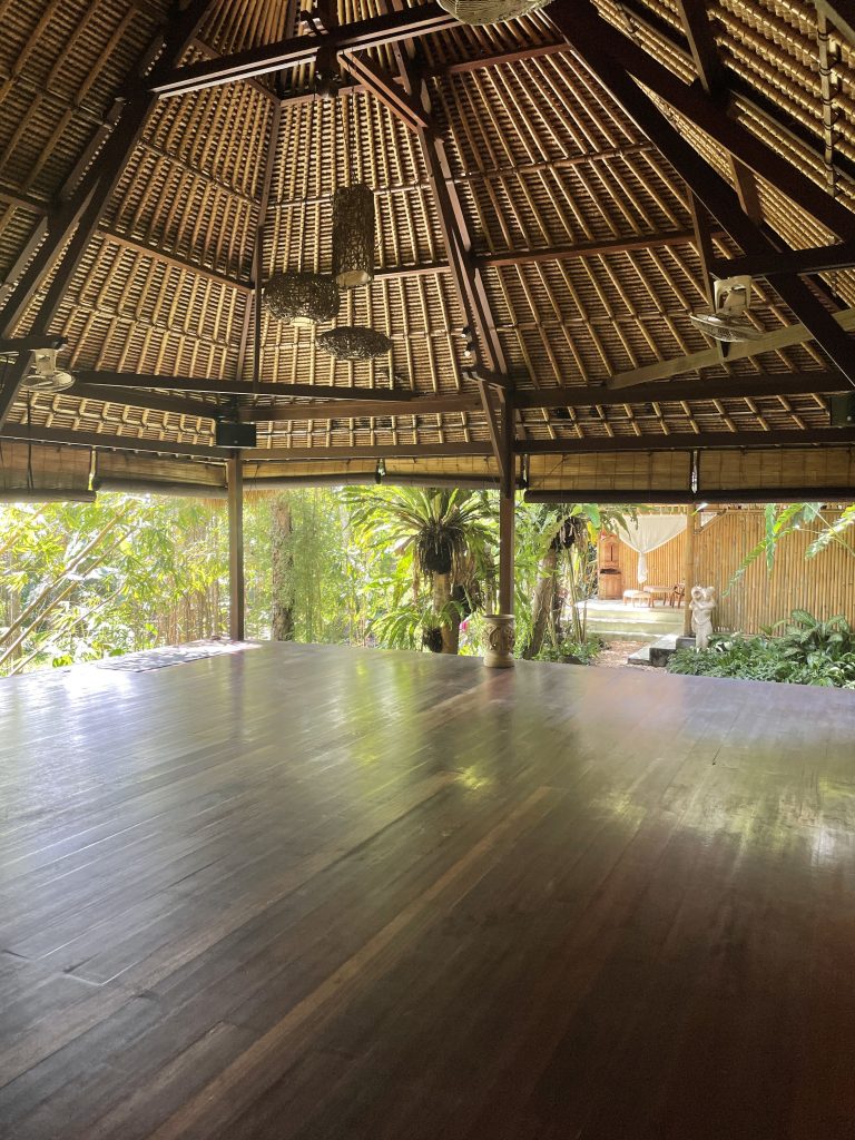 naya-ubud-yoga-room-min