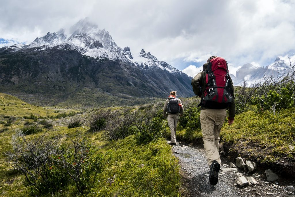 senderismo-caminar-montañas